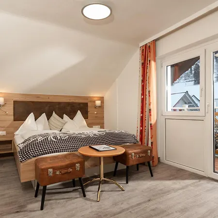 Erlys Cityhotel Πανσιόν 3*